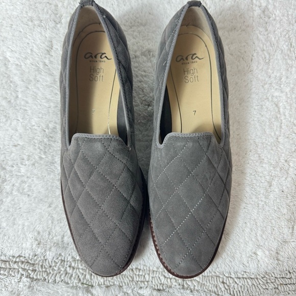 Ara Katrice Quilted Suede Loafer Gray Size 7 Slip On Round Toe - Picture 3 of 11